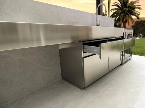 AKOTA-316-SS-STAINLESS-STEEL-CANTILEVER-MODERN-CUSTOM-OUTDOOR-KITCHEN-GRILL-SLEEK-510x388