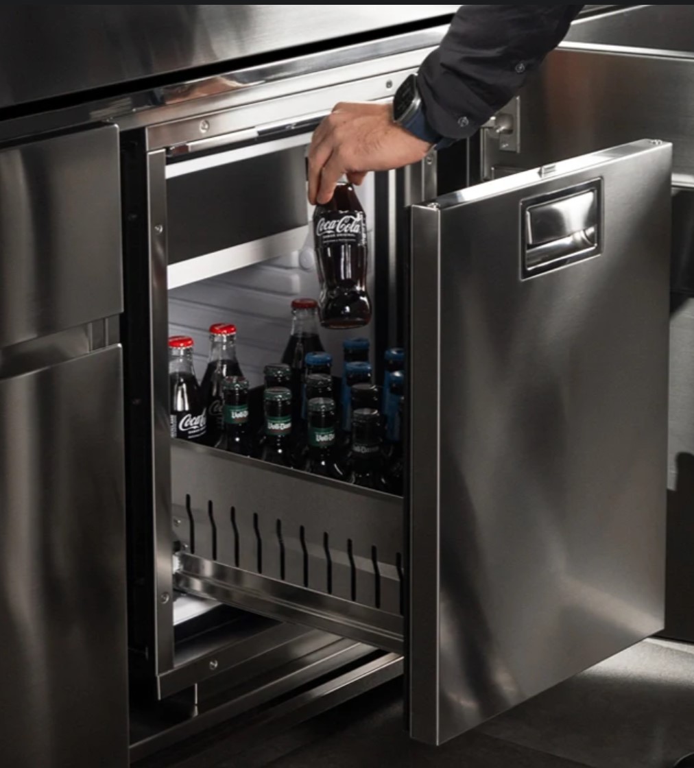 SLEEK-316-SS-STAINLESS-STEEL-CANTILEVER-MODERN-CUSTOM-OUTDOOR-KITCHEN-BBQ-REFRIGERATOR