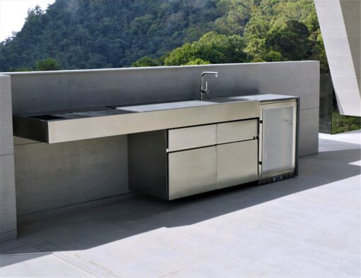 Sleek-Cantilever-Top-Gas-Charcoal-BBQ-Grill-Over-510x394