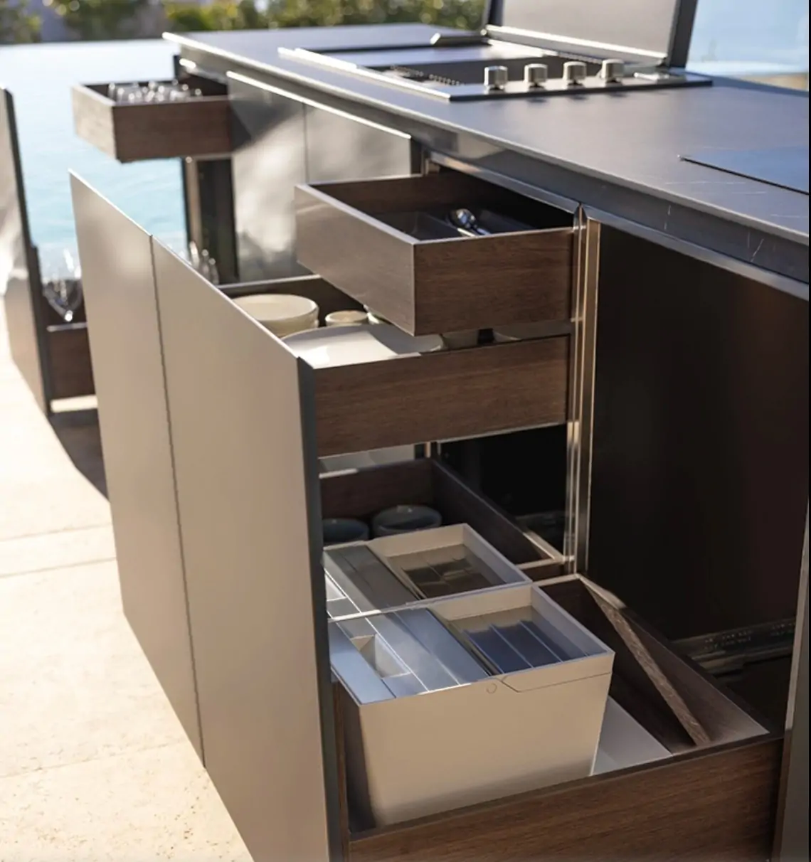 sleek-aventura-pro-316-modern-outdoor-luxury-grill-kitchen-design-award-miami-florida-california-la-oc-beverly-hills-malibu-jupiter