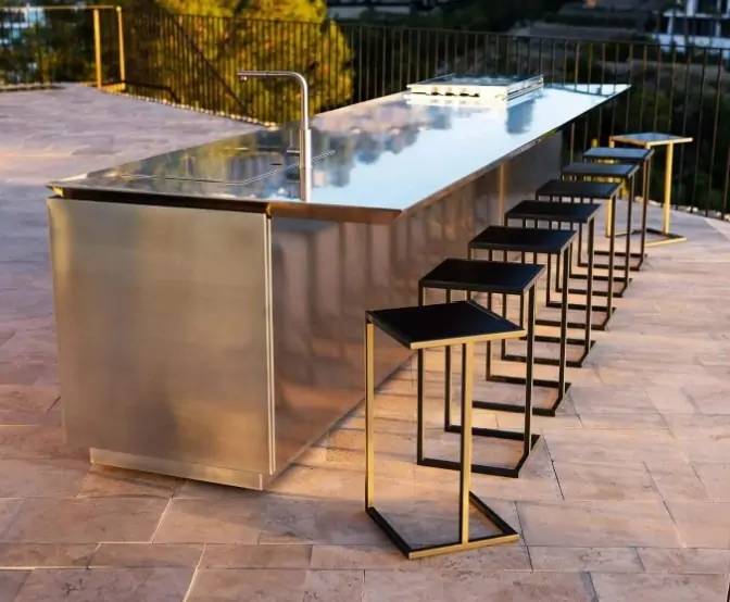 sleek-aventura-professional-custom-modern-luxury-outdoor-kitchen-bbq-grill-316-stainless-stone